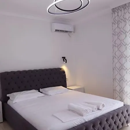 Apartment Glamour *